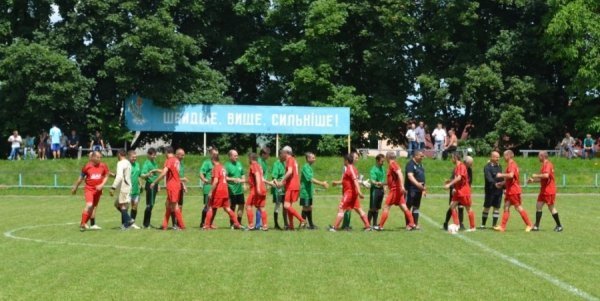 Нардеп Мартиняк підтримує спортсменів*